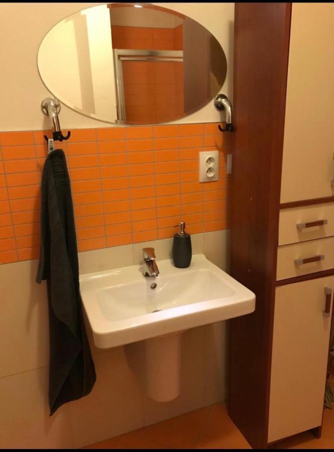 Utulny Apartman Triangel 50M Od Lyziarskeho Vleku Zahradky Donovaly Exterior foto